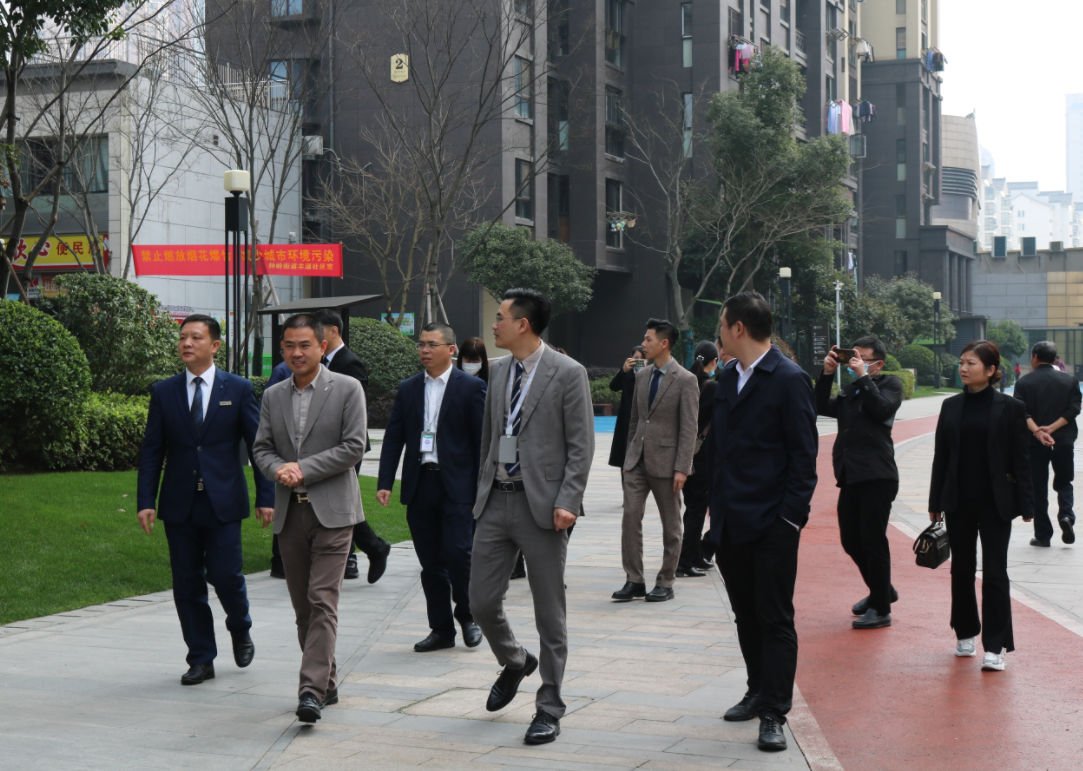 和合共赢 | 越兴集团领导一行莅临硕丰控股标杆项目参观交流