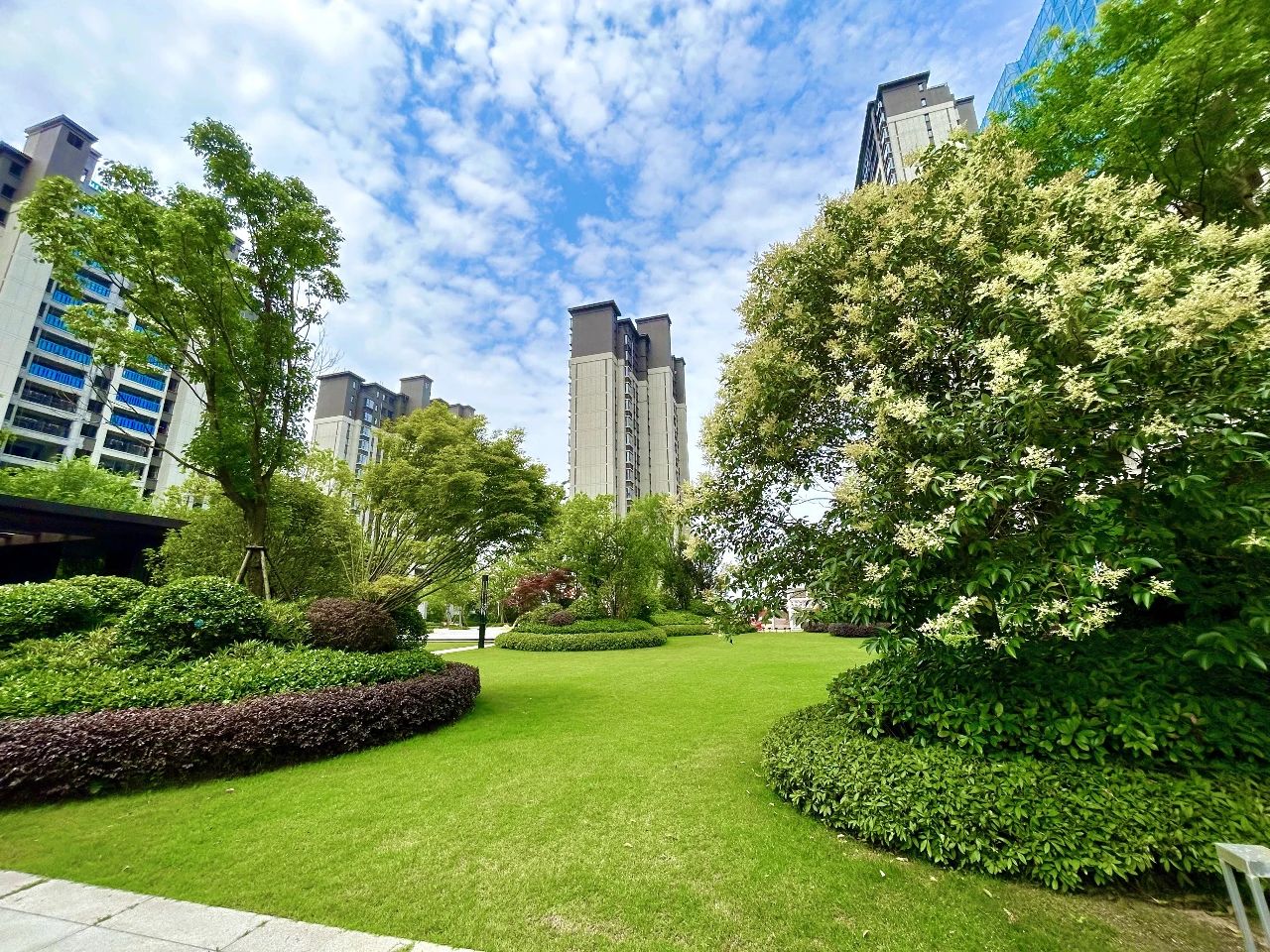 颜值与品质并存！在硕丰八方城，归家实景是最好的风景~~~